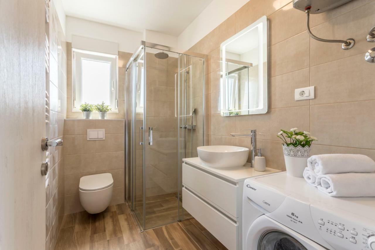 Luxury View Apartments Рогозница Екстериор снимка